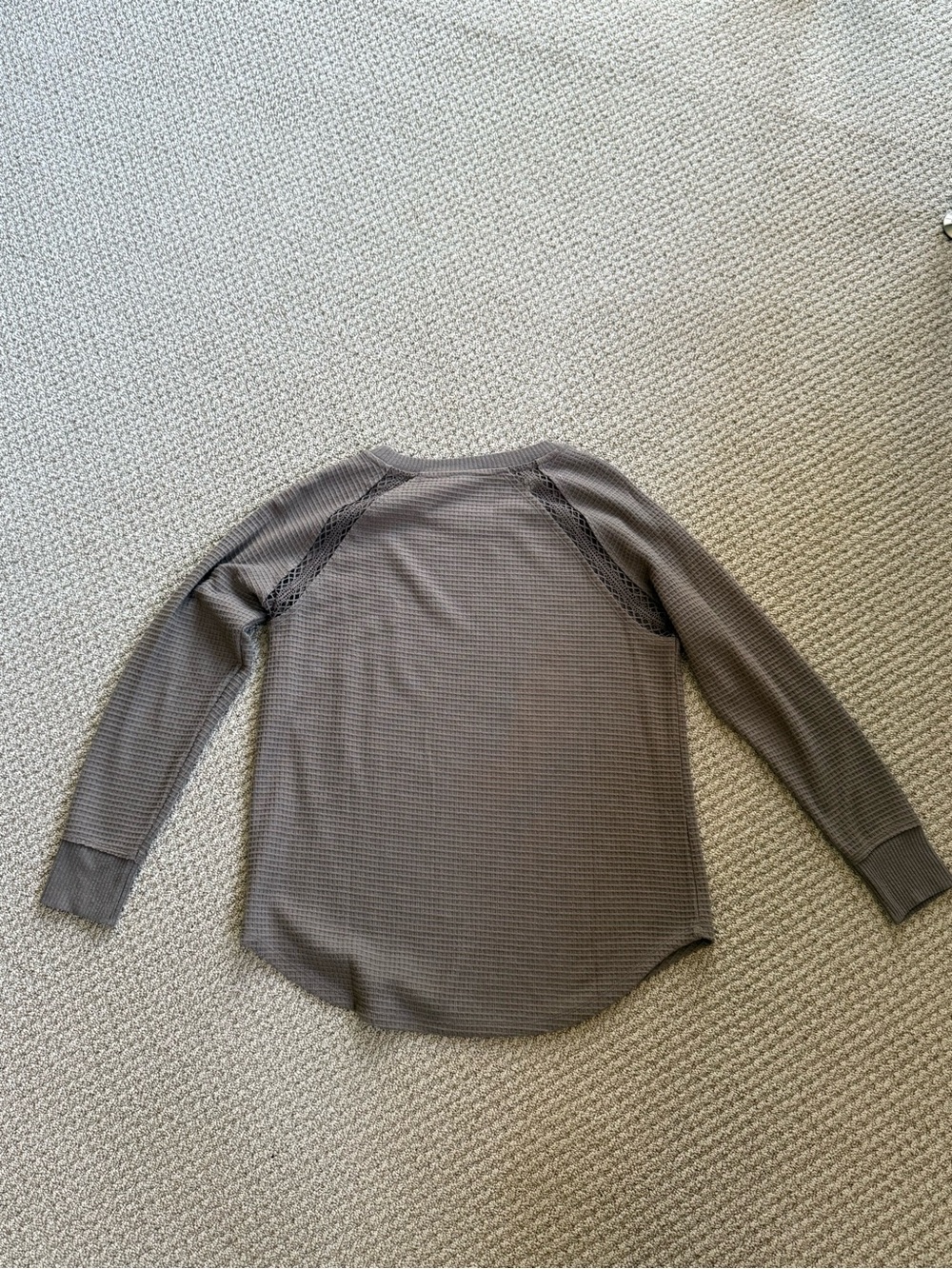 Set of 2 Crew/Scoop Neck Sweaters - Picture 3 of 10